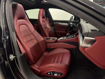 Porsche Panamera 4 E-Hybrid — photo 29
