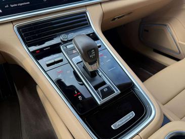 Porsche Panamera 4 E-Hybrid — photo 24