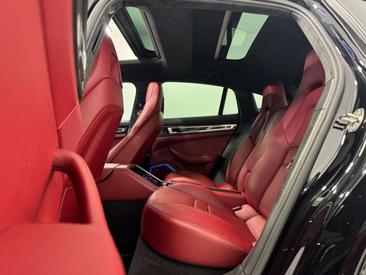 Porsche Panamera 4 E-Hybrid — photo 30