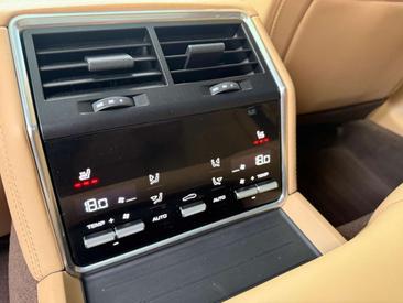 Porsche Panamera 4 E-Hybrid — photo 38