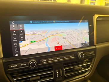 Porsche Macan — photo 6