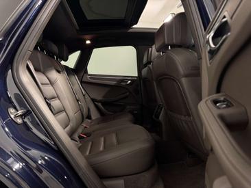 Porsche Macan — photo 28