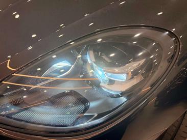 Porsche Macan — photo 10