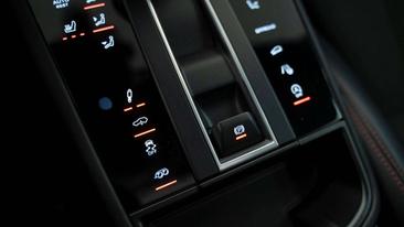 Porsche Macan I GTS — photo 12