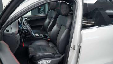Porsche Macan I GTS — photo 13