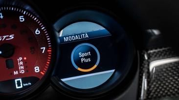 Porsche Macan I GTS — photo 35
