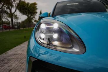 Porsche Macan — photo 4