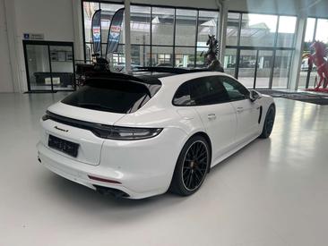 Porsche Panamera 4 E-Hybrid — photo 4