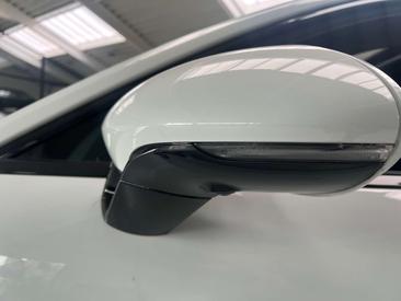 Porsche Panamera 4 E-Hybrid — photo 7