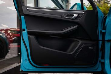 Porsche Macan — photo 12