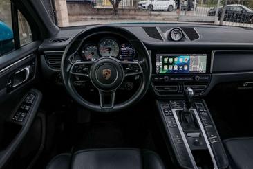 Porsche Macan — photo 18