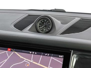 Porsche Macan I GTS — photo 11