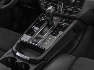 Porsche Macan I GTS — photo 23