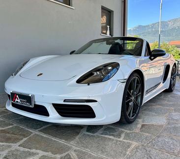 Porsche 718 Cayman T — photo 3