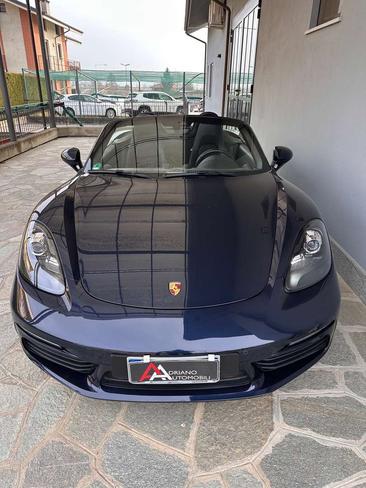Porsche 718 Cayman — photo 8