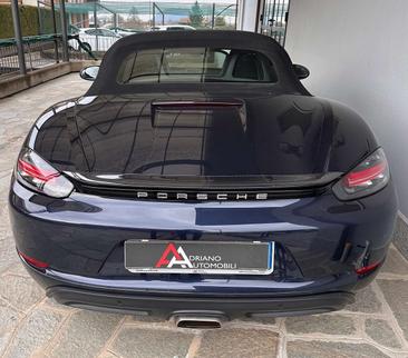 Porsche 718 Cayman — photo 11