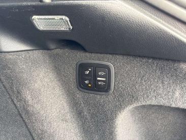 Porsche Macan — photo 11
