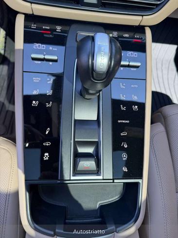 Porsche Macan — photo 3