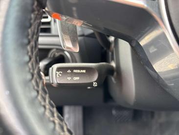 Porsche Macan — photo 21