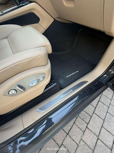 Porsche Macan — photo 31