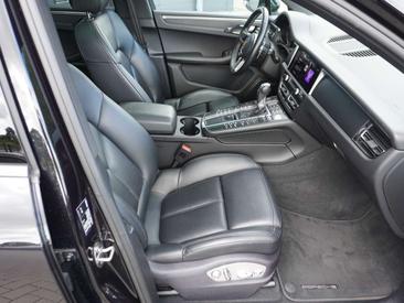 Porsche Macan — photo 9