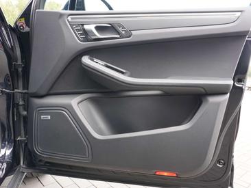 Porsche Macan — photo 10