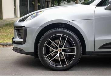 Porsche Macan — photo 11