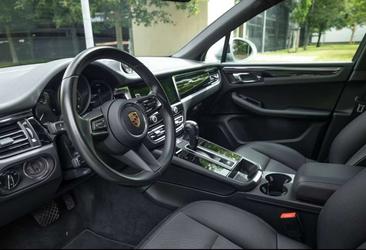 Porsche Macan — photo 14