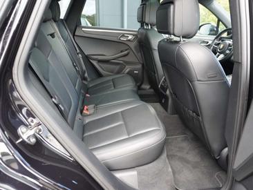 Porsche Macan — photo 18