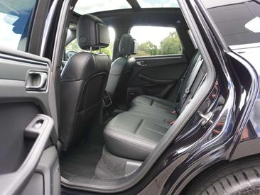 Porsche Macan — photo 20