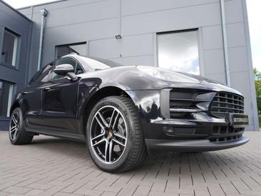 Porsche Macan — photo 26
