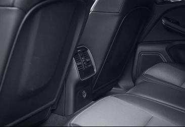 Porsche Macan — photo 25