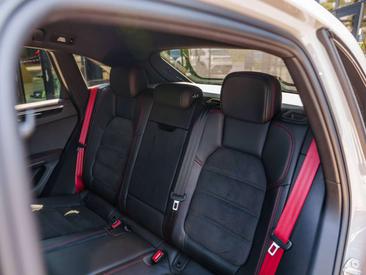 Porsche Macan I GTS — photo 16