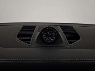 Porsche Macan I GTS — photo 24