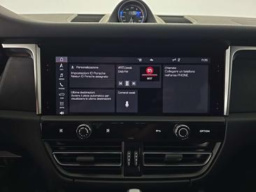 Porsche Macan I GTS — photo 26