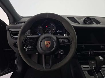 Porsche Macan I GTS — photo 30