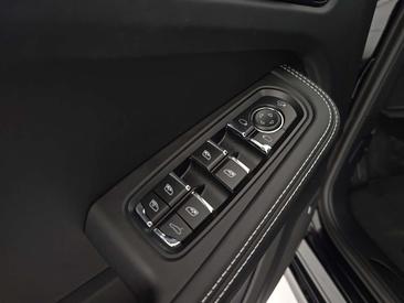 Porsche Macan I GTS — photo 32