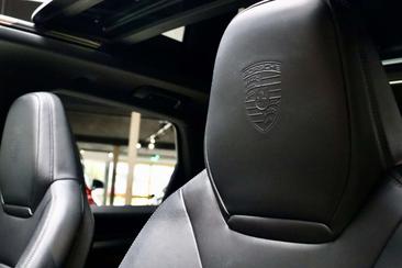 Porsche Cayenne E-Hybrid — photo 11