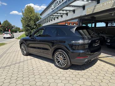 Porsche Cayenne S — photo 11