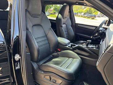 Porsche Cayenne S — photo 16