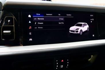 Porsche Cayenne E-Hybrid — photo 23