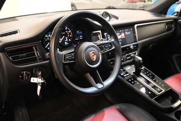 Porsche Macan — photo 4
