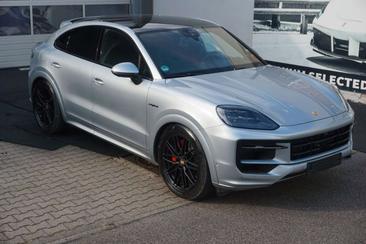 Porsche Cayenne S E-Hybrid — photo 12