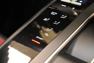 Porsche Macan — photo 9