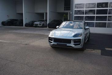 Porsche Cayenne S E-Hybrid — photo 16