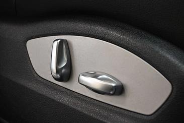 Porsche Macan — photo 13