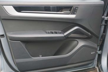 Porsche Cayenne S E-Hybrid — photo 31