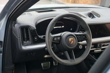 Porsche Cayenne S E-Hybrid — photo 34