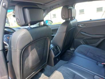 Porsche Macan — photo 29