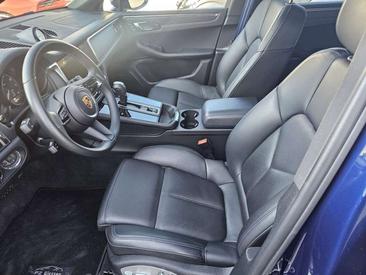 Porsche Macan — photo 9